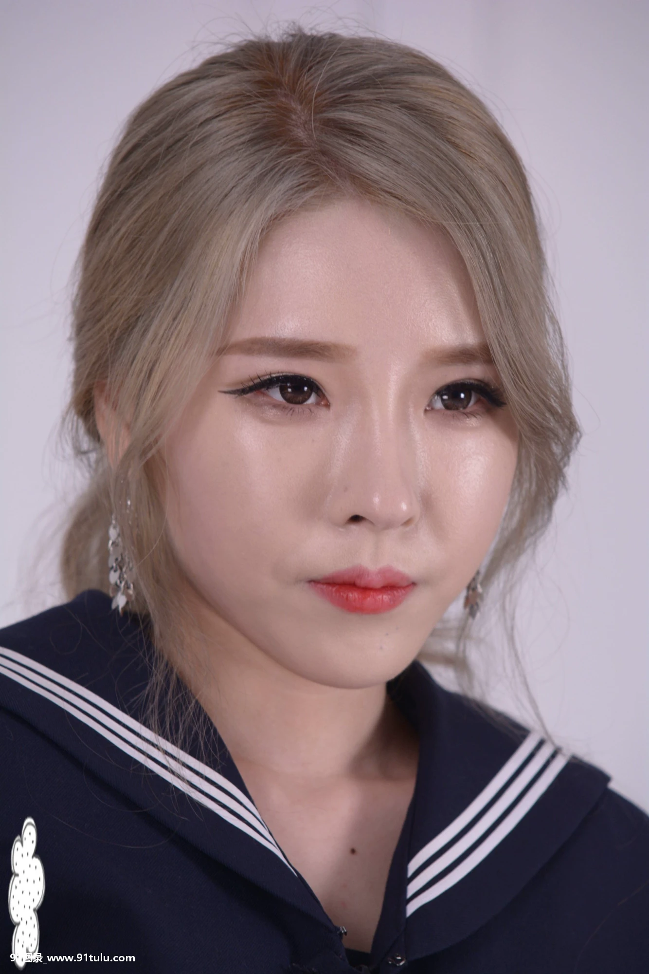 亚洲尤物第十四期 [70P][露出 コンビニ 漫画]