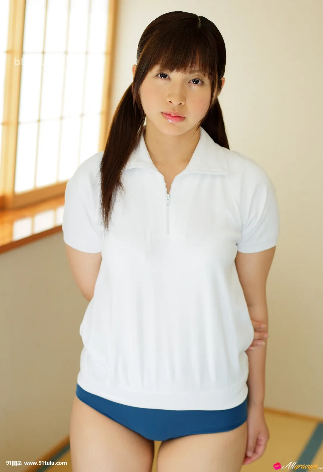 令人兴奋的性感 [20P][校园 露出]