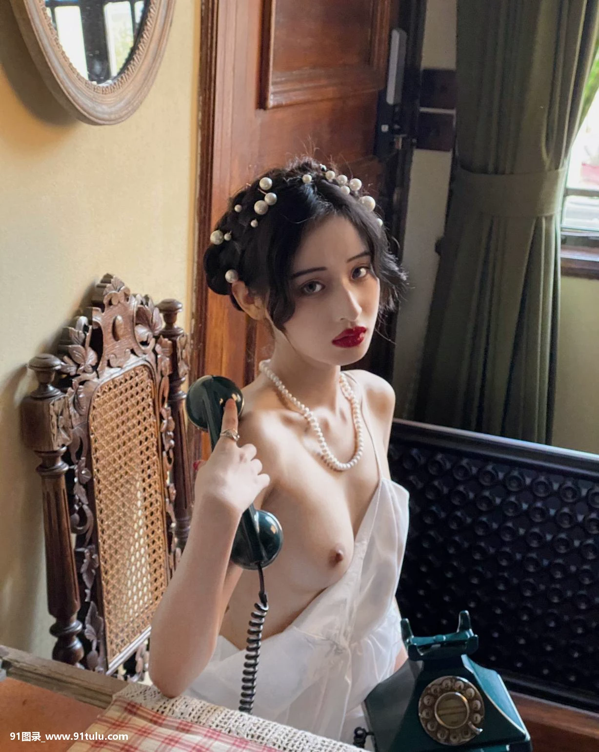 推特希子绝美颜值小姐姐8 [28P][伊計島 ビーチ 写真]