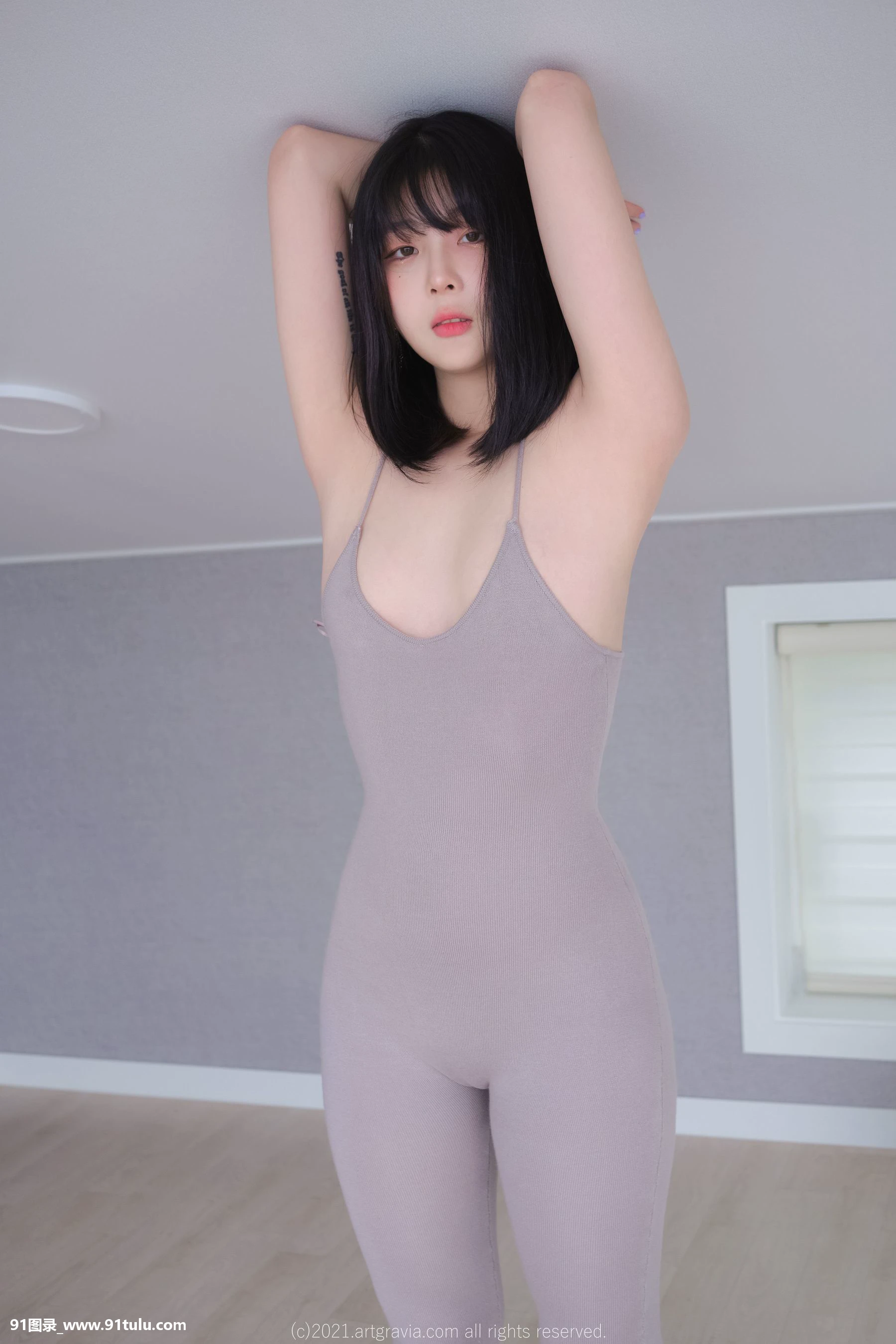 吊带紧身裤翘臀诱惑 [84P][ブログ 用 写真 加工 アプリ]