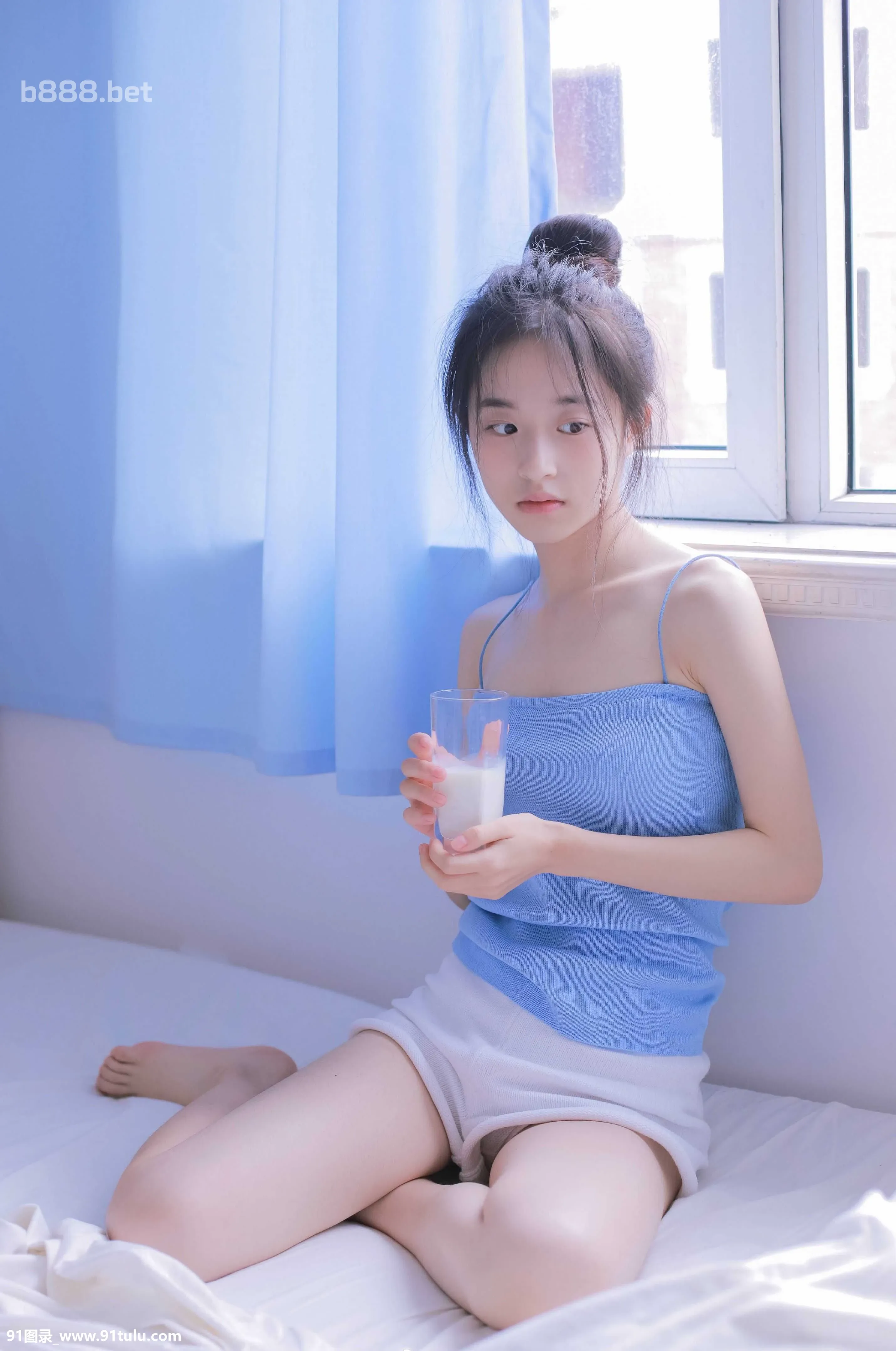 可爱的你 [14P][长风衣 街拍]