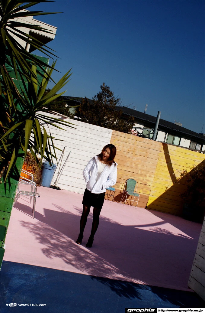 初脱ぎ娘 No.004   Sumire すみれ Vol.01 [65P][産経 新聞 写真]