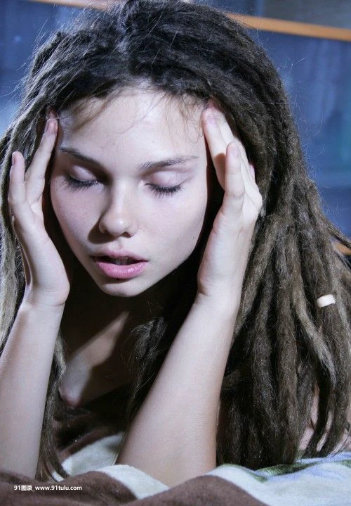 Loletta写真 [24P][アンシネ 写真 集]