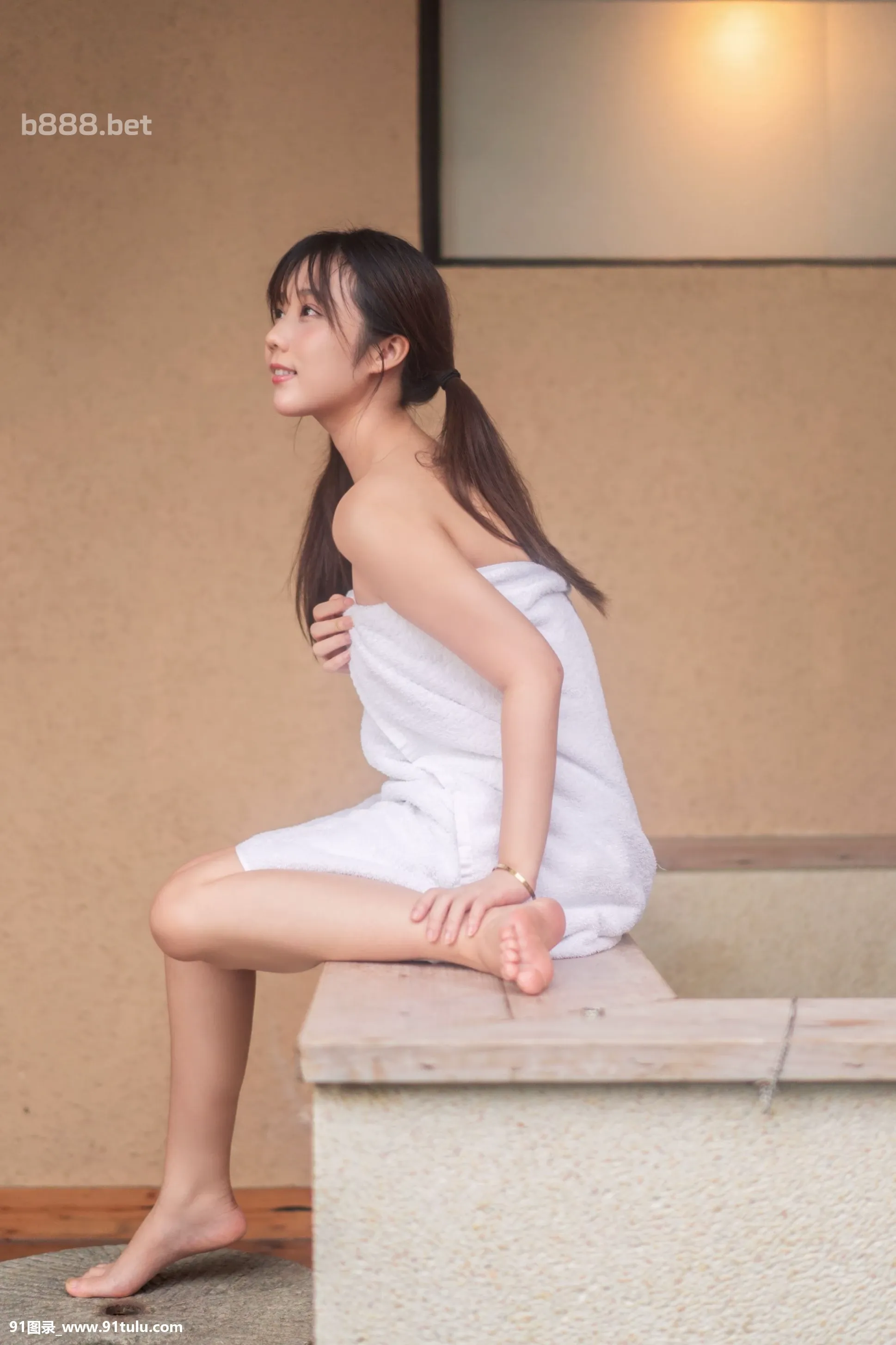 戏水嫩妹子 [25P][カメラ 露出 絞り シャッター スピード]