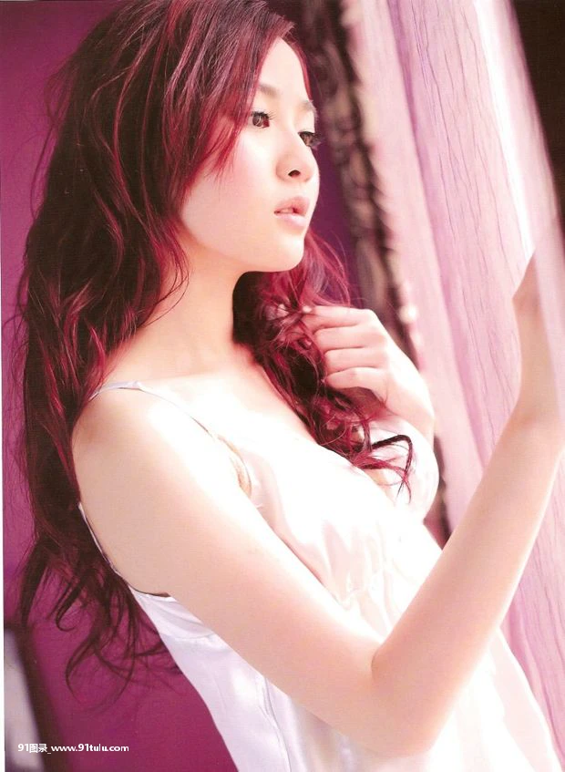 养眼美眉李蕴滴水般靓丽写真 [34P][visa 写真 アプリ]