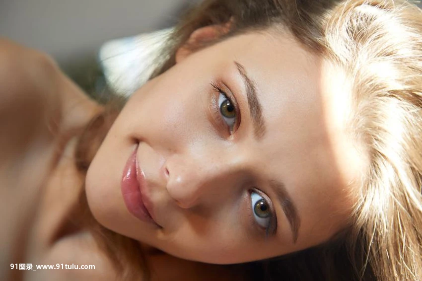 金色年华 [33P][instagram 写真 ダウンロード]