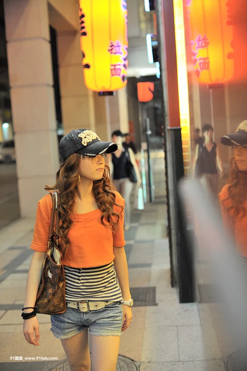 街头时尚宝贝靓丽写真 [15P][バックアップ 写真 見る]