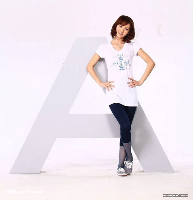 清纯校花金晨最新时尚写真 [19P][line 写真 削除]