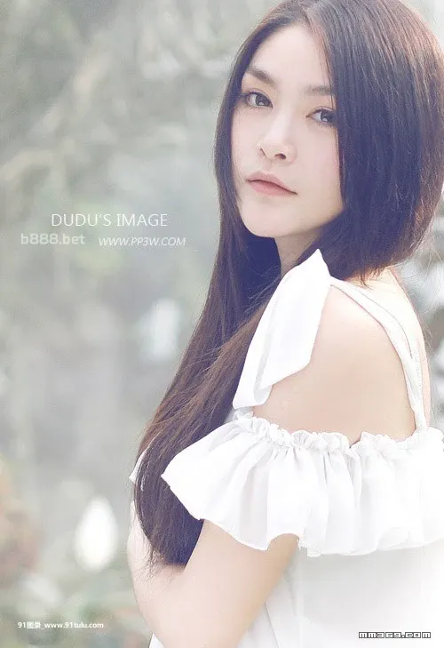 如花女孩的浪漫游园会 [10P][全裸 写真]