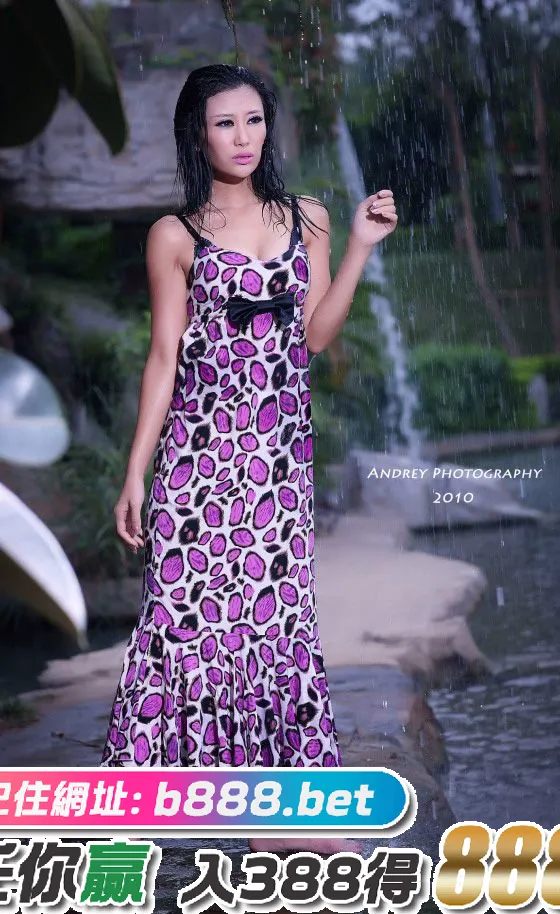 美空靓丽美女水兔兔优美写真 [21P][河智苑 露点]