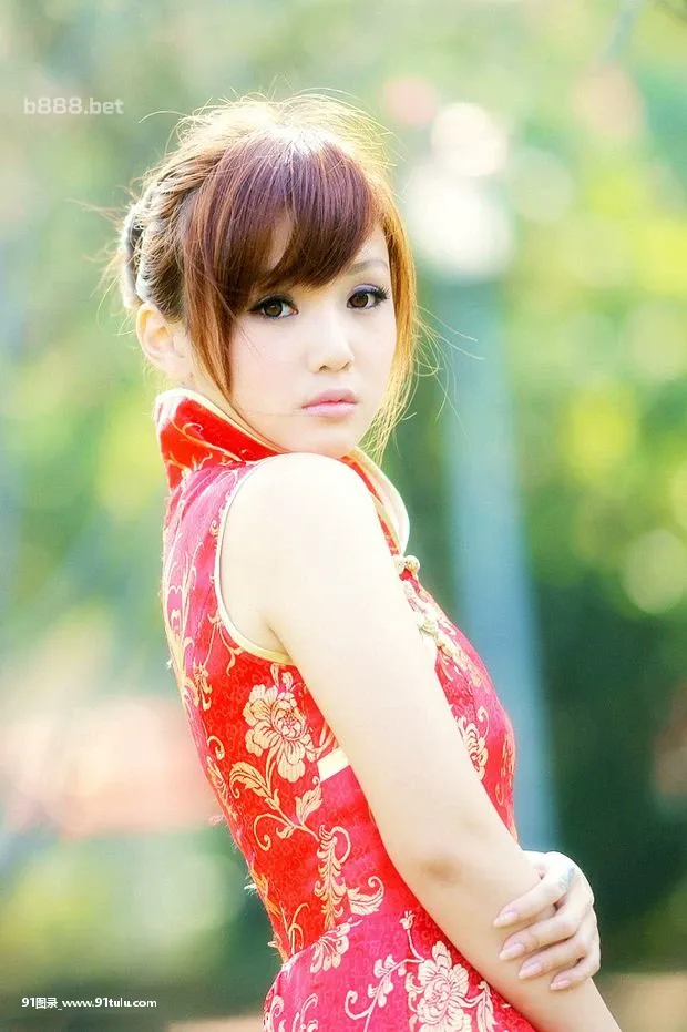 漂亮的旗袍女孩 君君靓丽写真照片 [16P][香里奈 写真 流出]