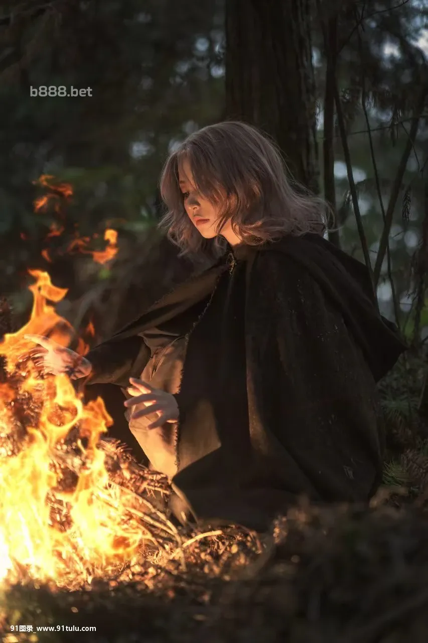 小姐姐游戏角色扮演 [30P][写真 レタッチとは]