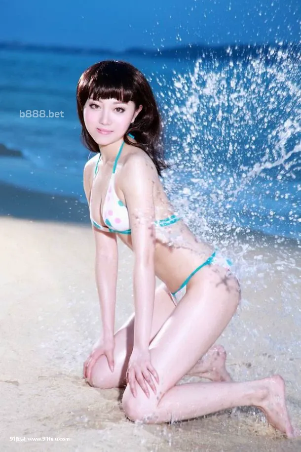 清新美人张艺芯海边靓丽写真图片 [9P][ボストーク湖 写真]