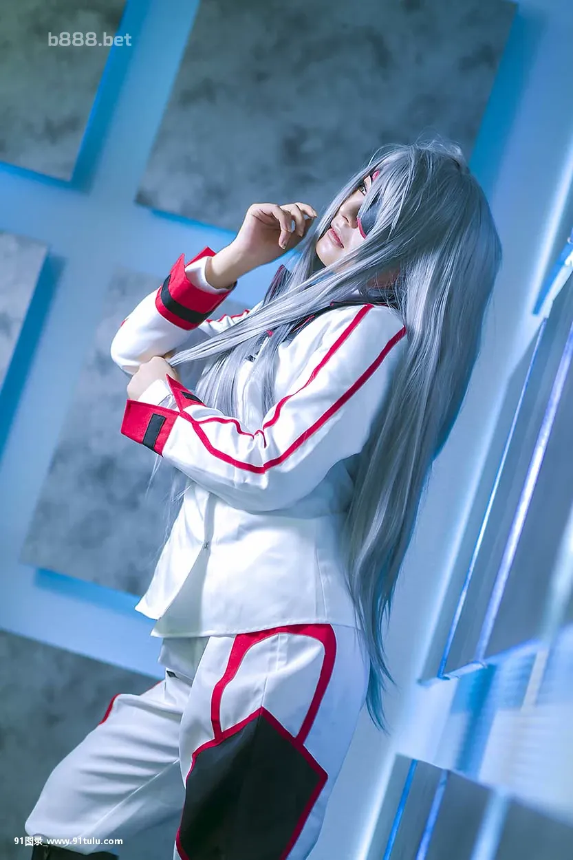 独眼罩船员幽蓝御姐 [36P][新 出張 全裸 家政 婦 冬 月 かえで]